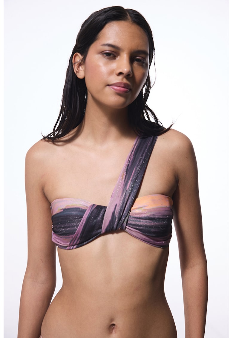 Sutien stralucitor de baie cu decolteu pe un umar Sutien stralucitor de baie cu decolteu pe un umar