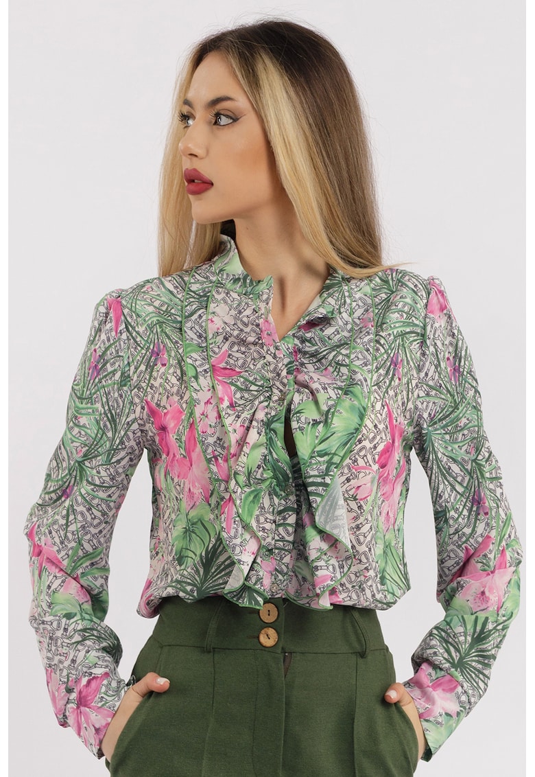 Camasa cu aplicatii cu volane si model