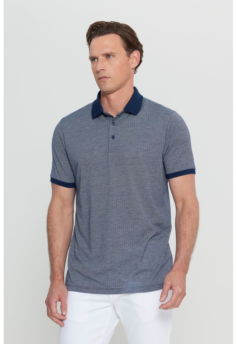 Tricou polo cu fenta cu nasturi