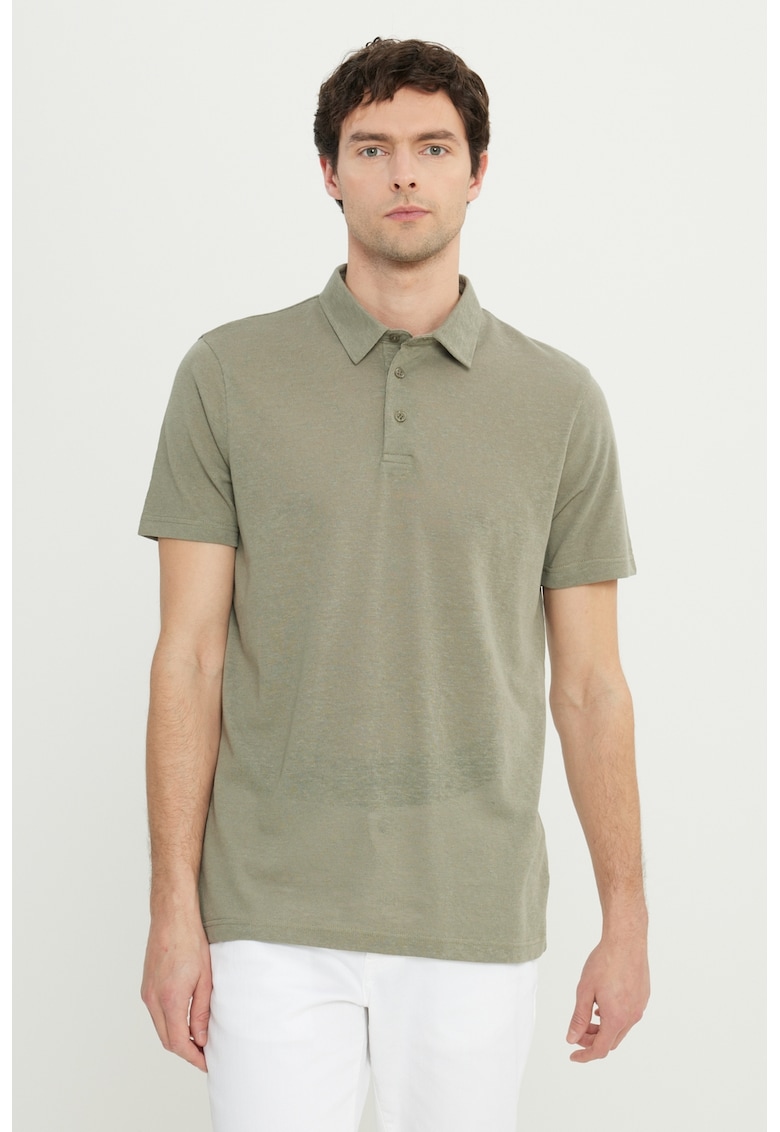 Tricou polo cu fenta cu nasturi