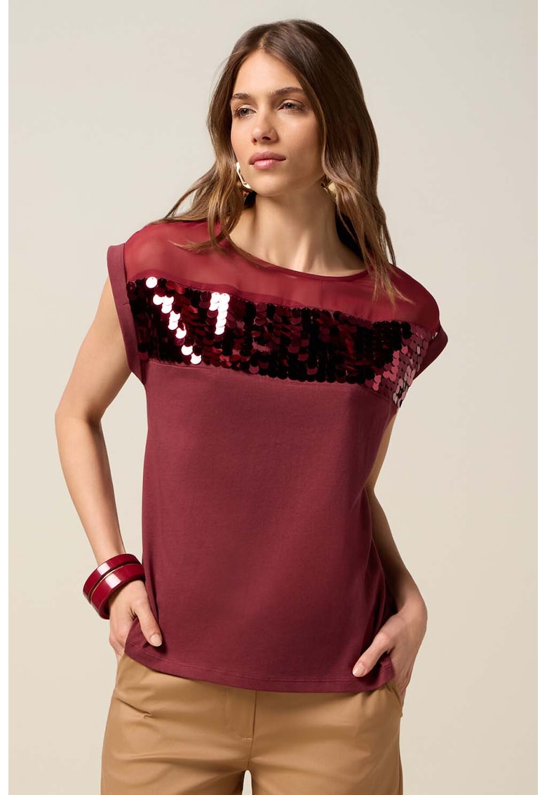 Tricou cu aplicatii cu paiete