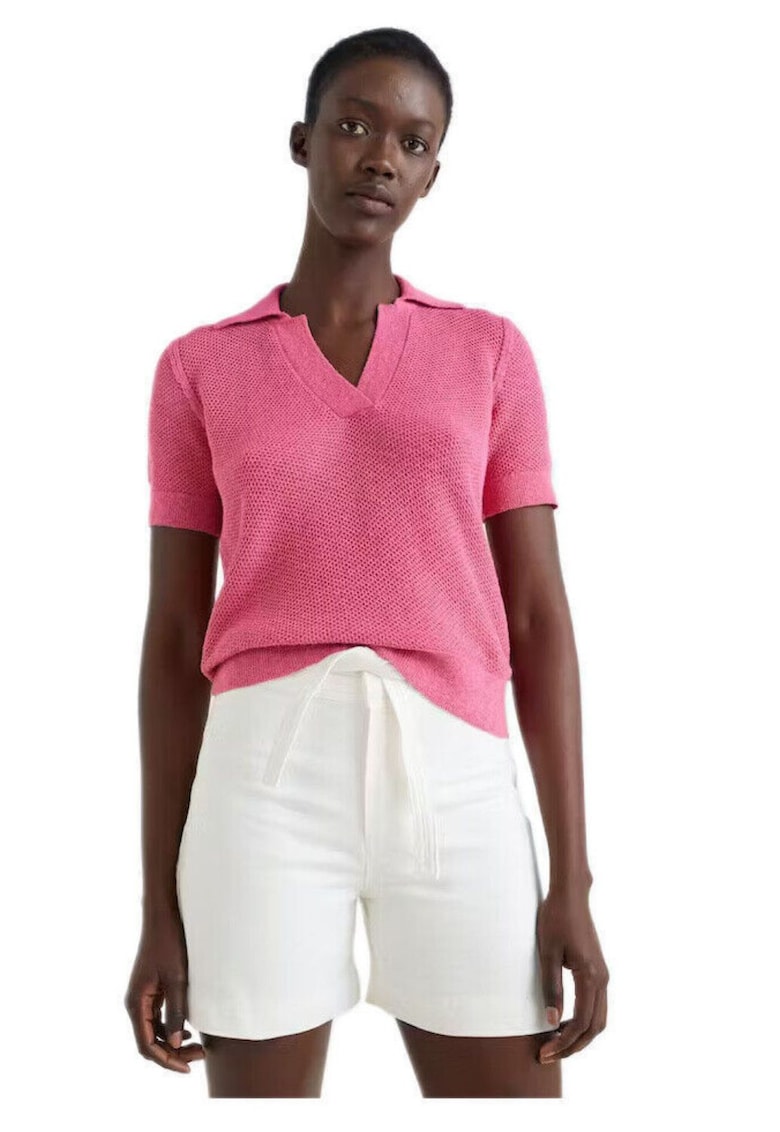 Tricou cu guler clasic si decolteu in V -