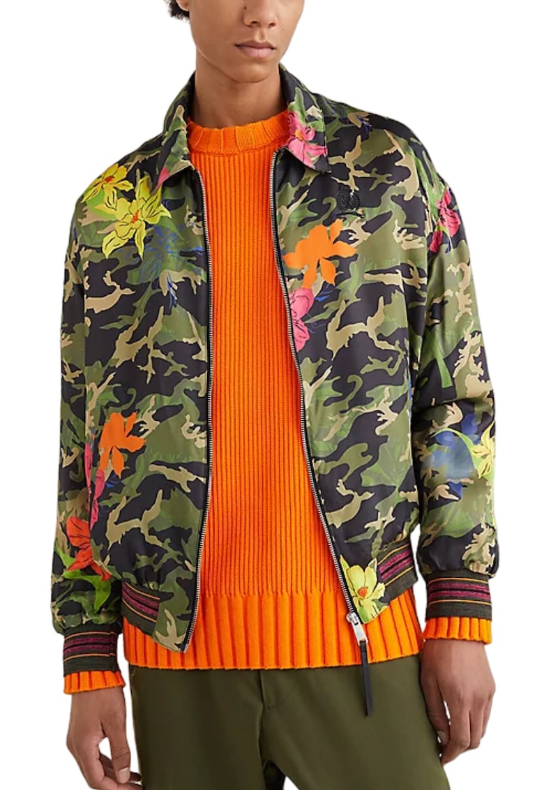 Jacheta cu model si guler clasic