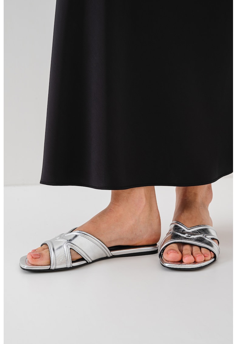 Papuci din piele cu aspect metalic