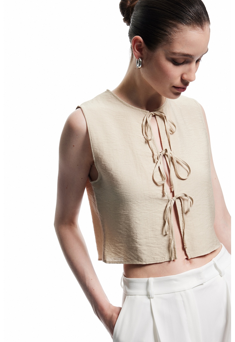 Bluza crop cu prindere cu snururi