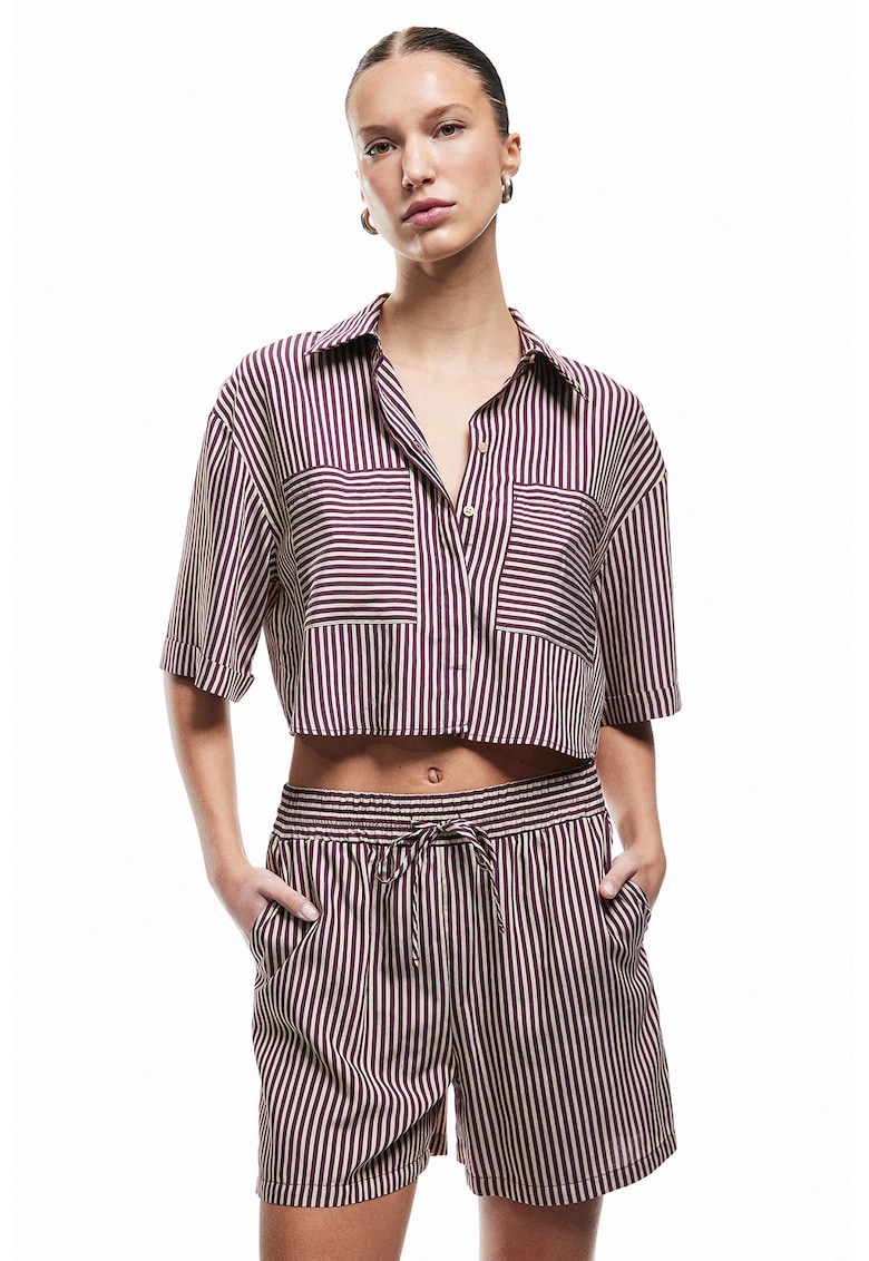 Pantaloni scurti cu dungi si talie ajustabila - Maro