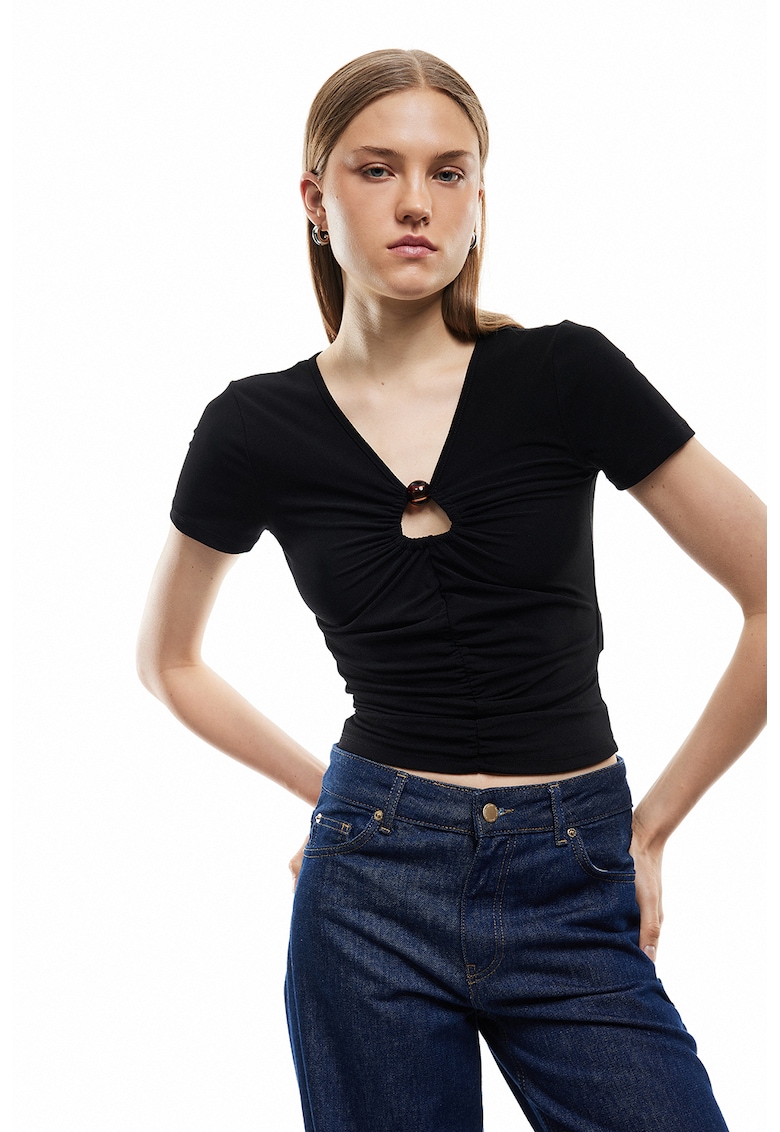 Tricou crop cu fronseuri