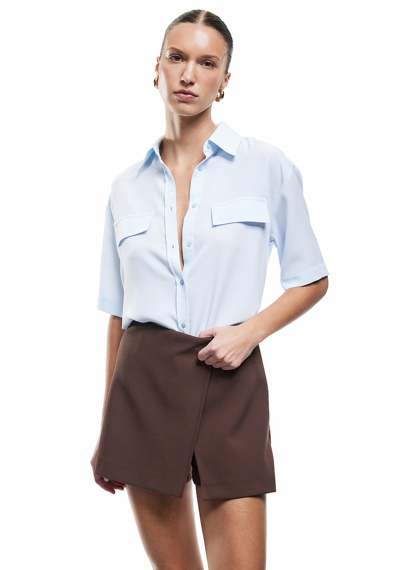 Camasa lejera cu buzunare pe piept