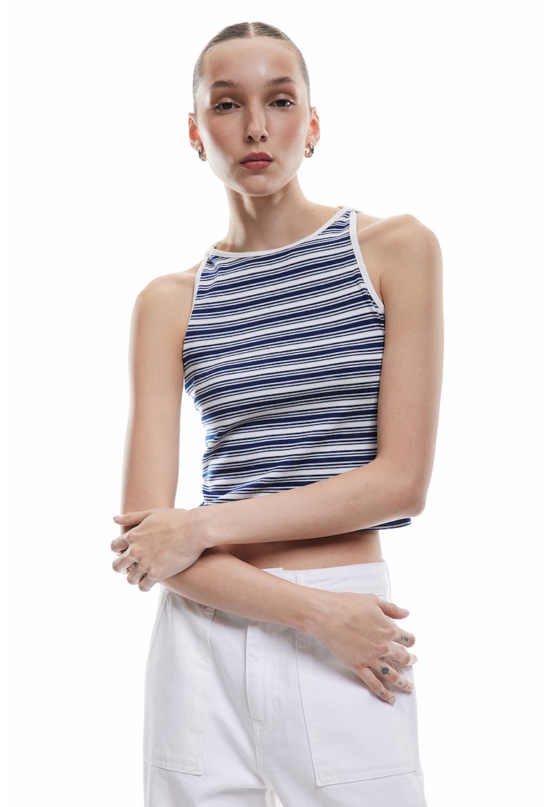 Top crop cu model in dungi - Alb/Bleumarin