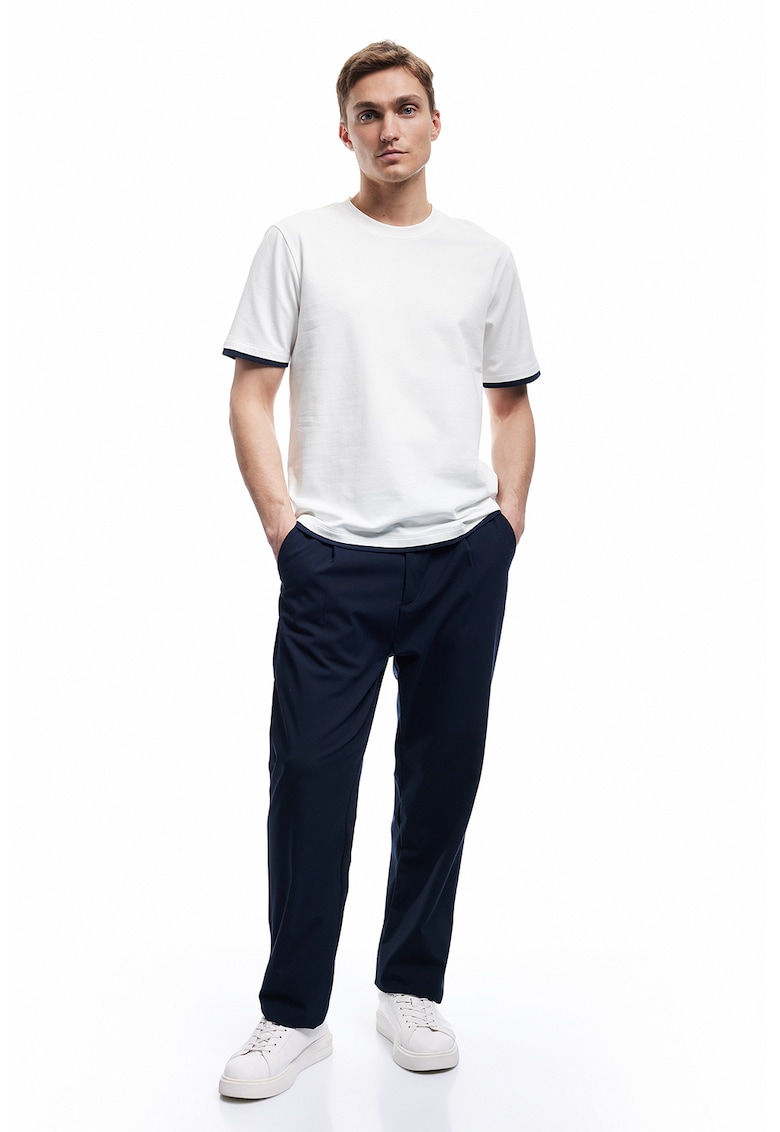 Tricou lejer din bumbac cu decolteu la baza gatului