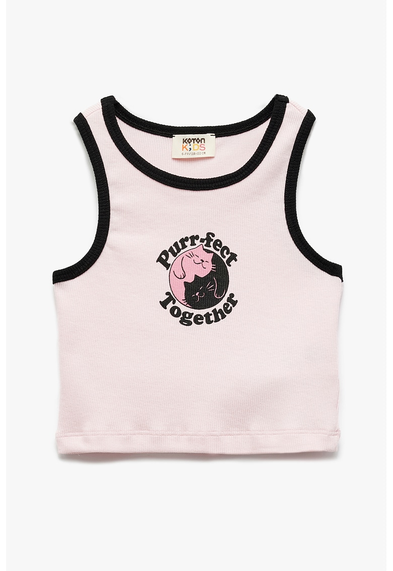 Top cu model text si decolteu la baza gatului