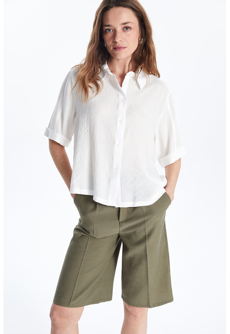 Camasa cu aspect texturat cu maneci medii