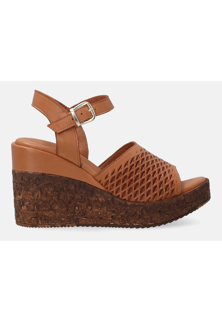 Sandale wedge de piele cu aspect ajurat si catarama