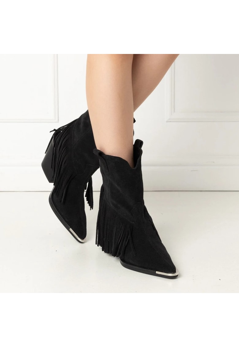 Botine din piele intoarsa decorate cu franjuri - Negru