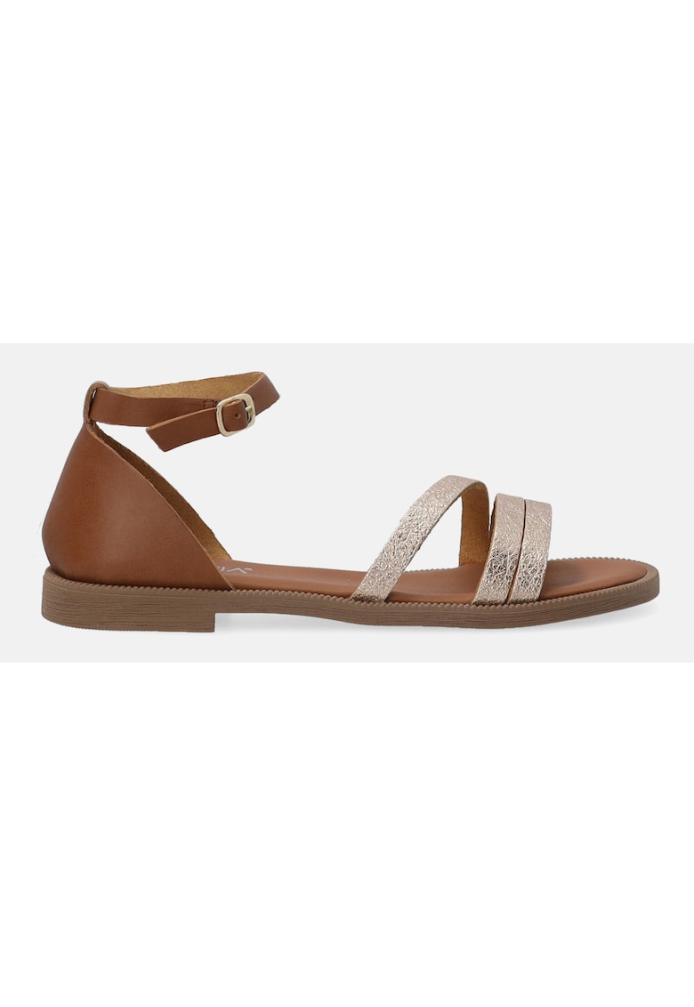 Sandale cu talpa joasa si catarama