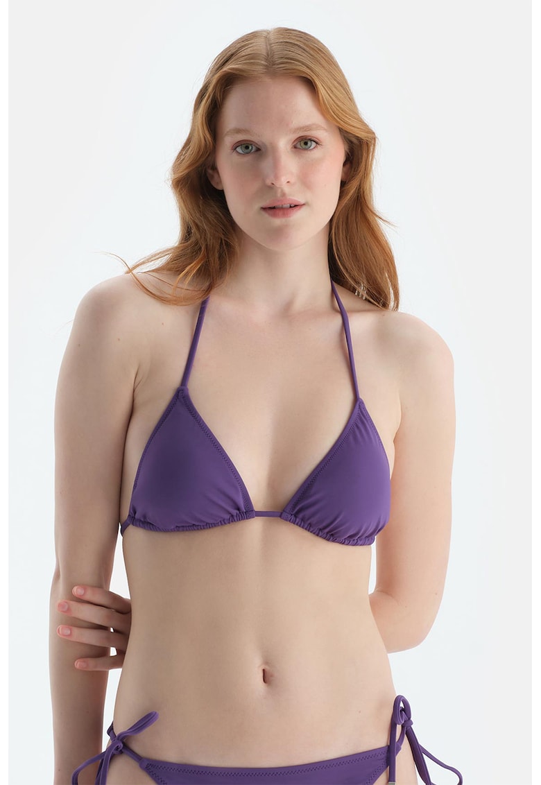 Sutien de baie cu cupe triunghiulare si burete