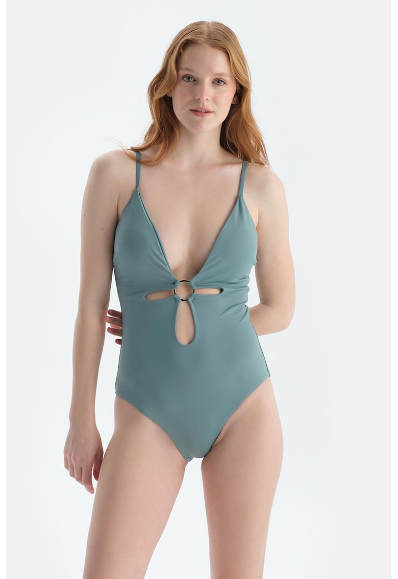 Costum de baie intreg cu decupaje Costum de baie intreg cu decupaje