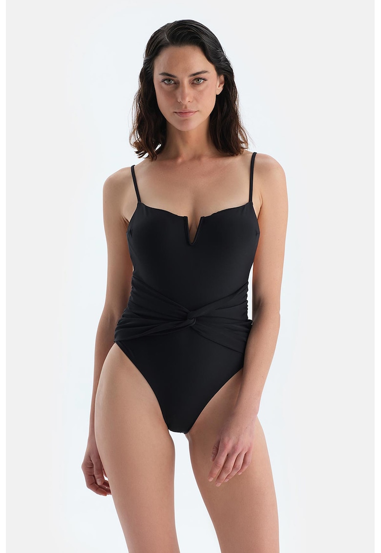 Costum de baie uni intreg cu nod frontal