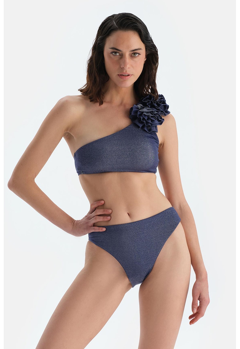 Slip cu aspect stralucitor