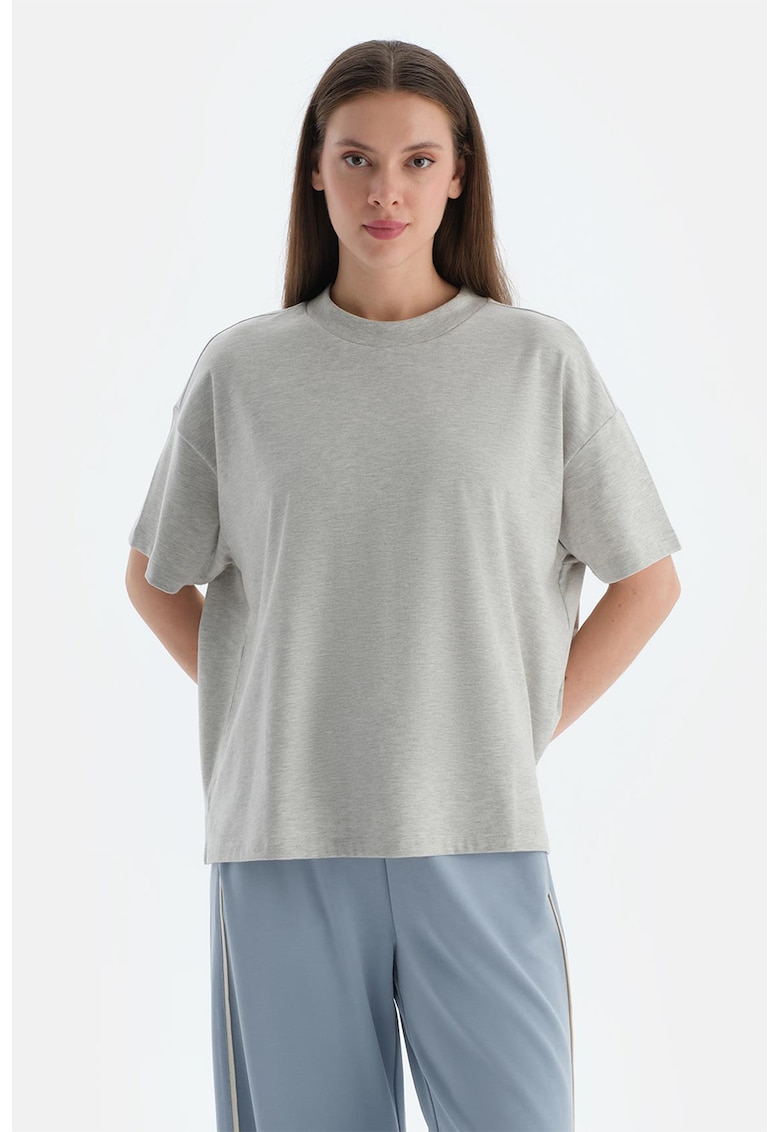 Tricou lejer cu maneci cazute