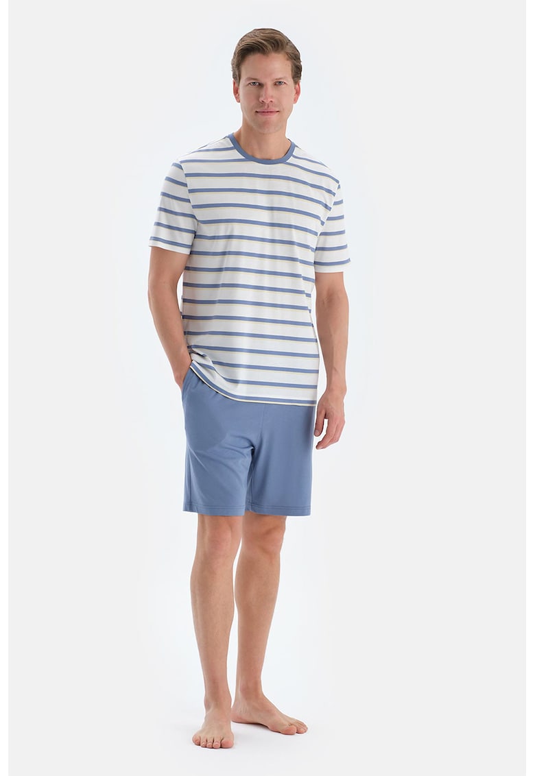 Pijama din bumbac si modal cu maneci scurte si model in dungi