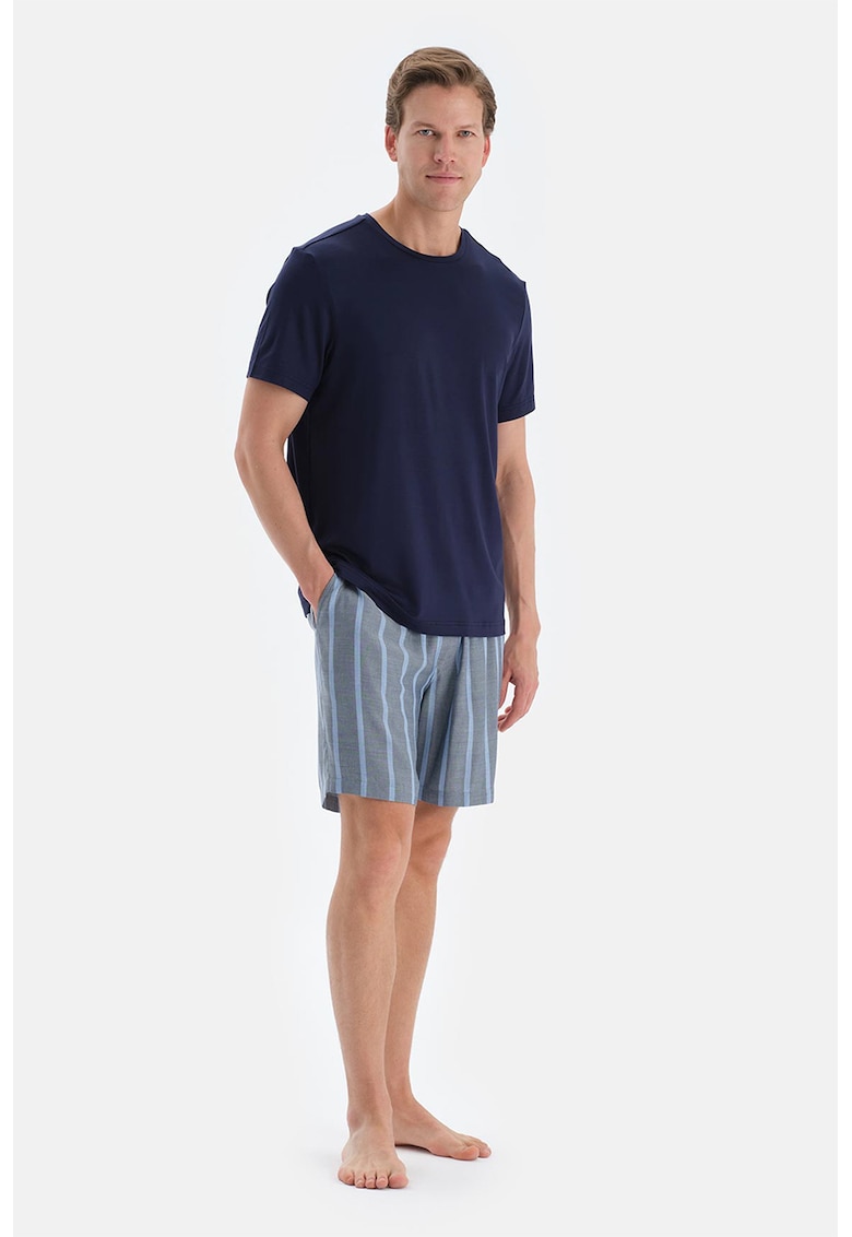 Pantaloni scurti de pijama cu model in dungi
