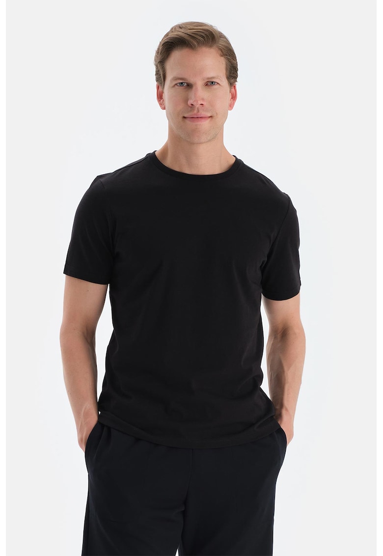 Tricou de bumbac cu decolteu la baza gatului - Negru