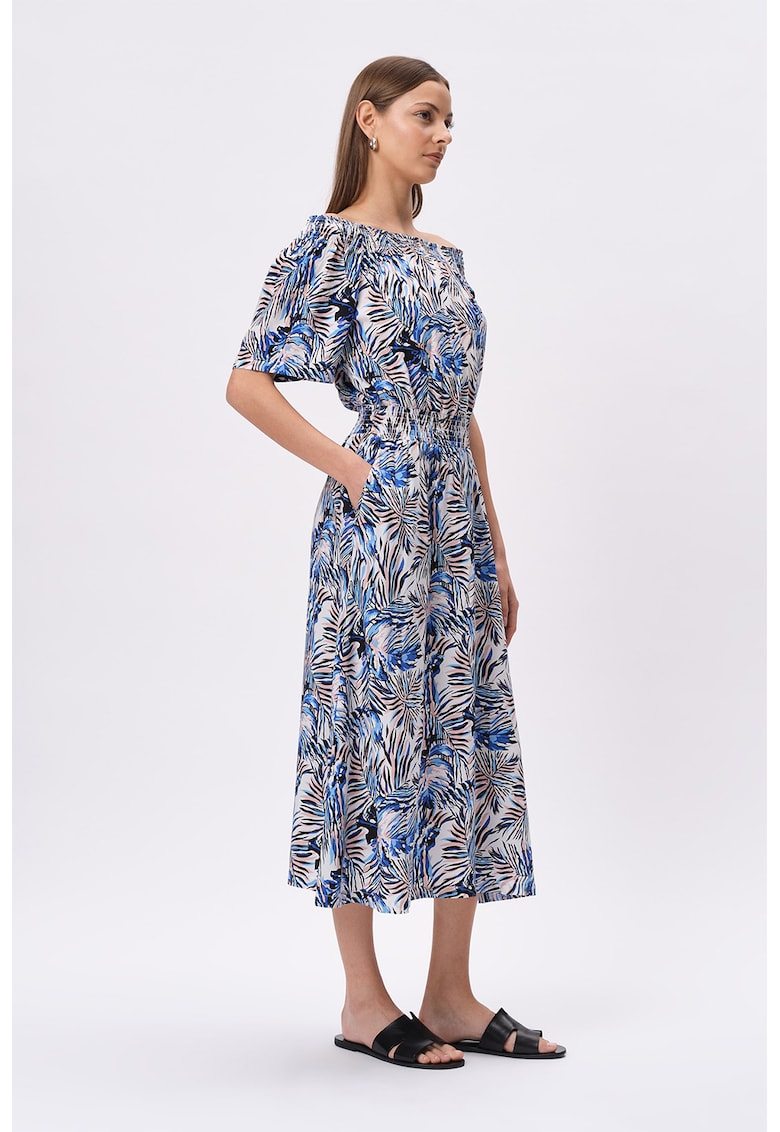 Rochie cu decolteu pe umeri si buline