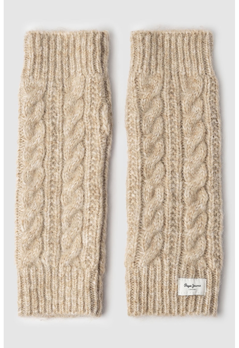 Manusi tricotate cu design torsade