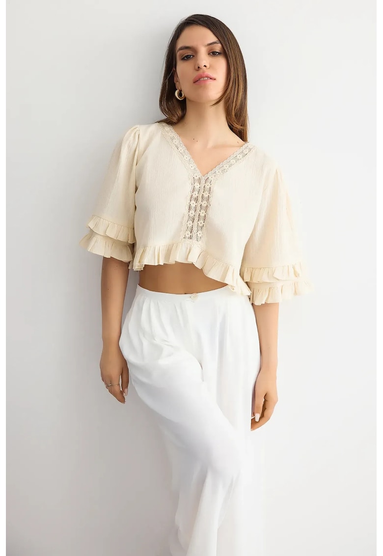 Bluza scurta cu volane