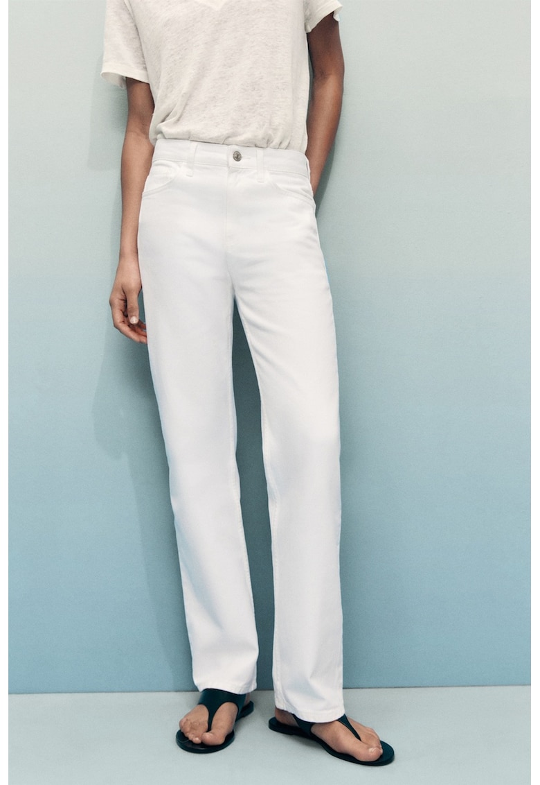 Blugi cu croiala dreapta - model uni si talie medie