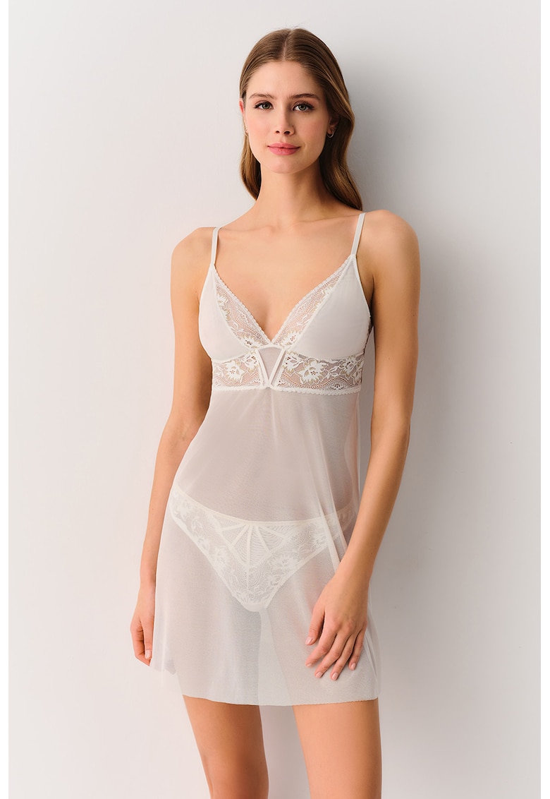 Neglijeu cu garnituri de dantela