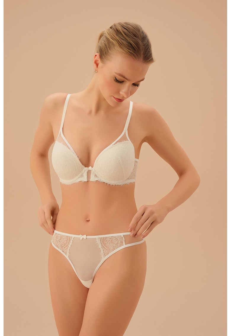 Chiloti tanga cu insertii de dantela