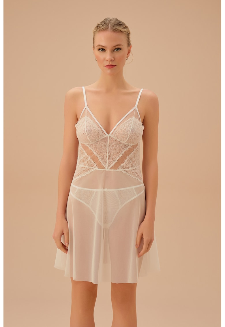 Neglijeu semi-transparent cu segmente de dantela