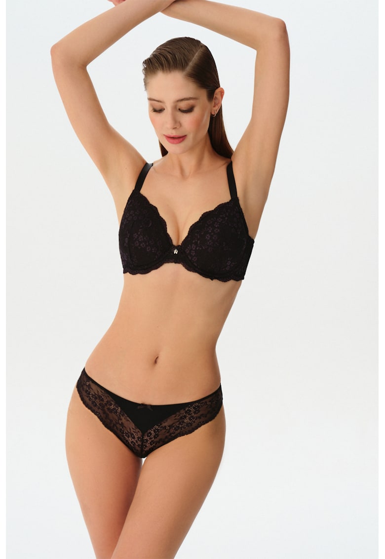 Chiloti cu garnitura din dantela pe partea din fata - Negru