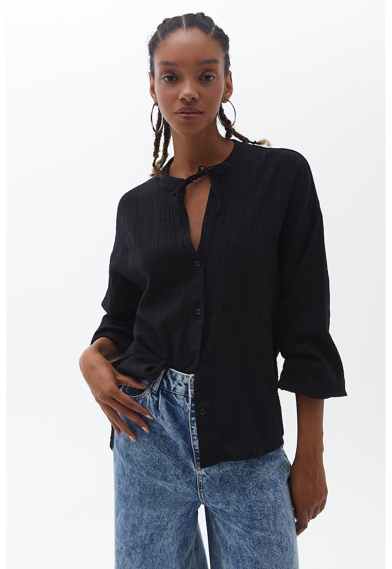 Camasa texturata cu snururi