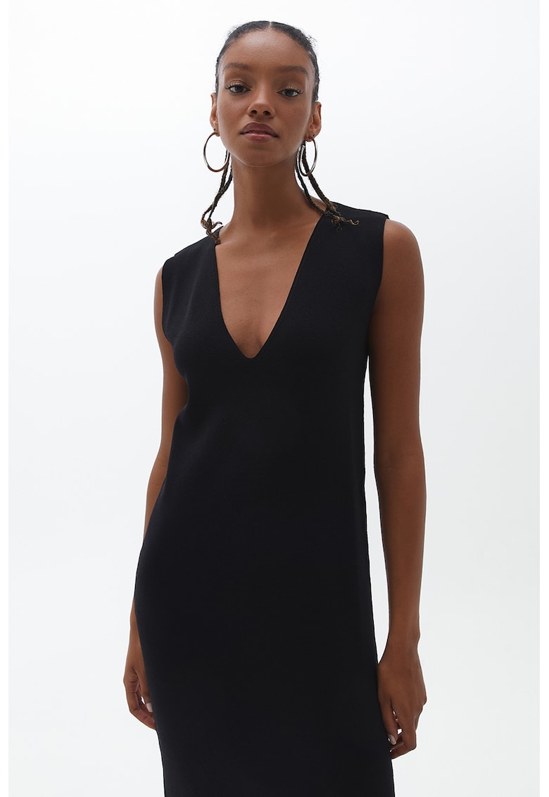 Rochie cu croiala dreapta si decolteu in V