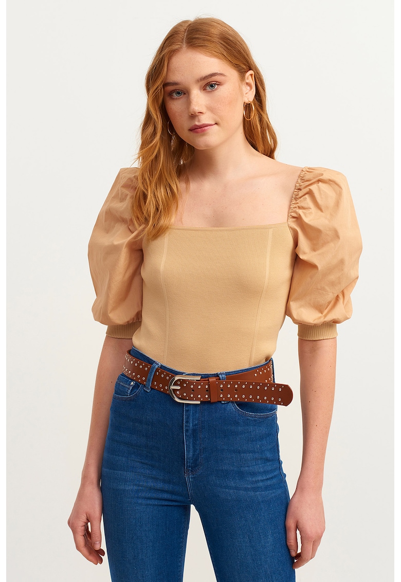 Bluza cu decolteu patrat