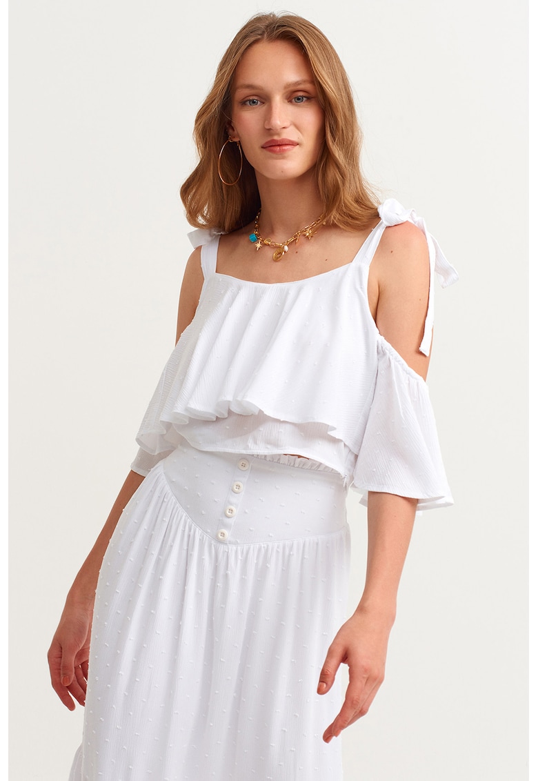 Bluza crop cu decupaje pe umar