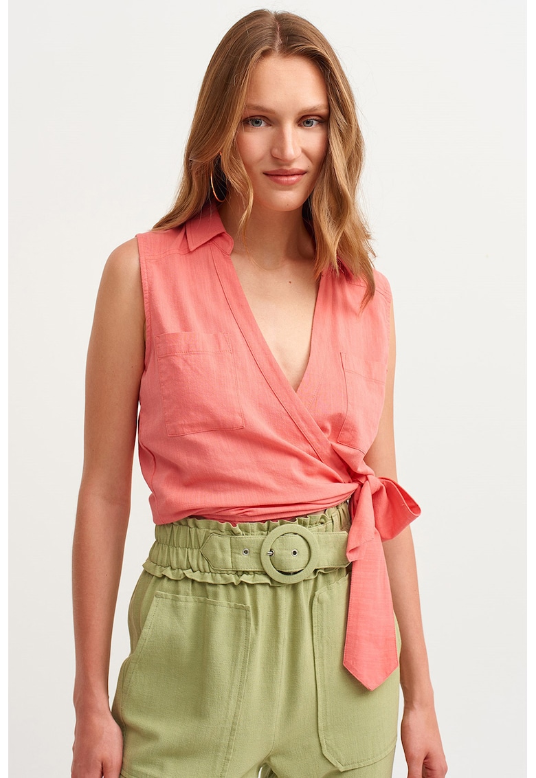 Camasa fara maneci cu decolteu in V