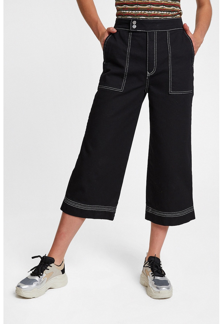 Pantaloni kick flared cu talie inalta