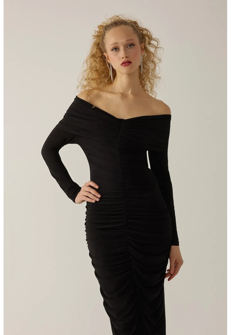 Rochie maxi mulata - cu umeri goi - detalii cu volane - negru