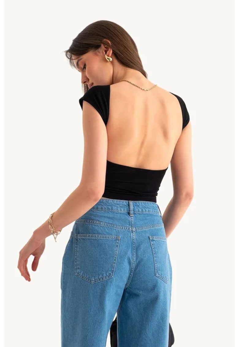 Top decolteu patrat - croiala lejera - negru - jerseu