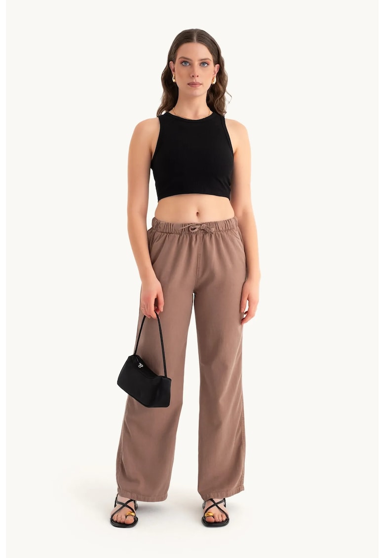 Pantaloni dama - drepti - talie inalta - snur - maro - textil