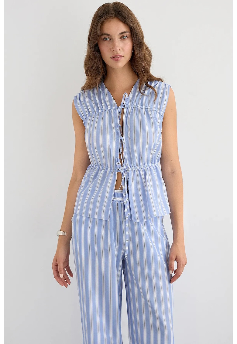 Top - top tesut fara maneci - sireturi - albastru - viscoza si nylon