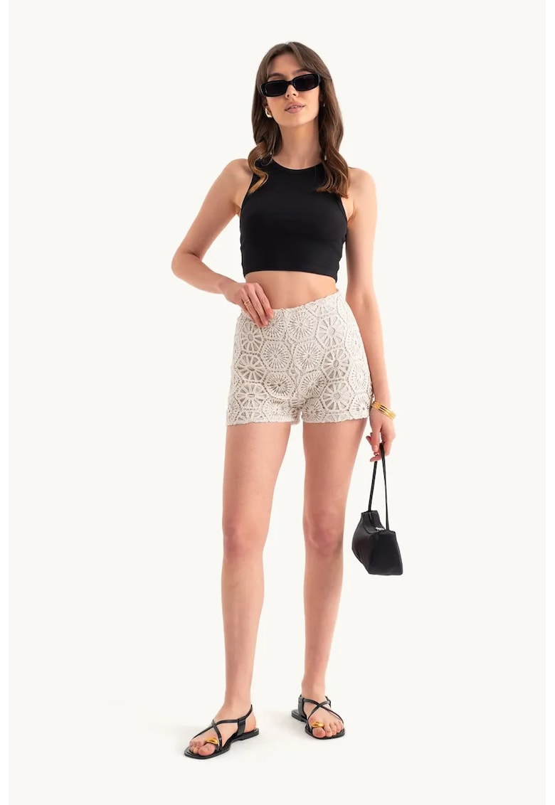 Pantaloni scurti dama - dantela crosetata - talie medie - colorati - textil - natur