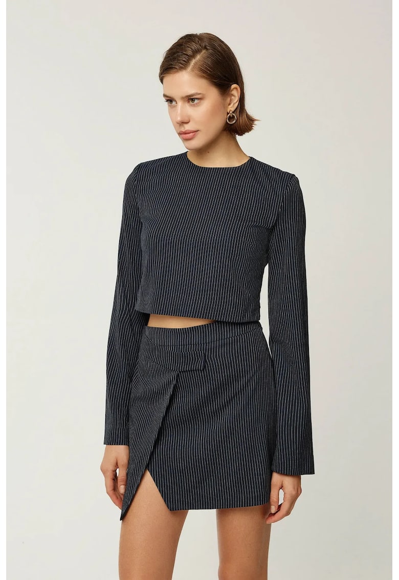 Bluza dama - guler rotund - dungi - negru - poliester si viscoza