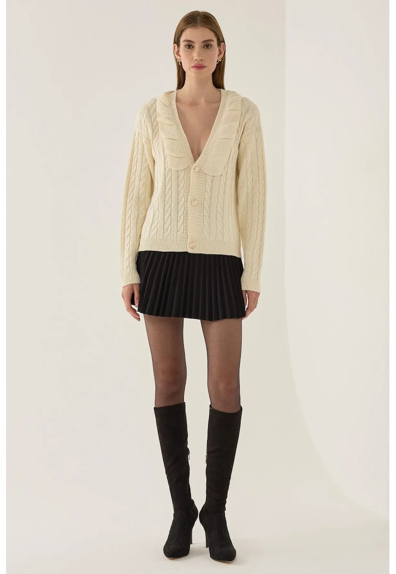Cardigan tricotat texturat cu decolteu in V
