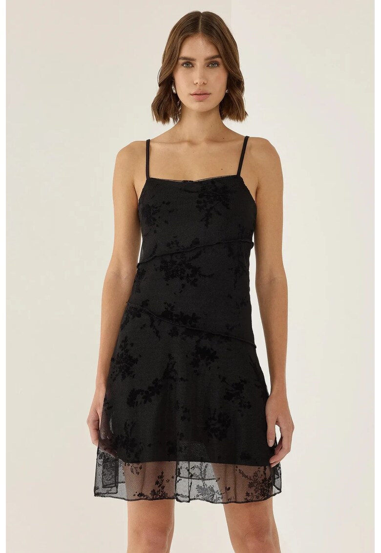 Rochie mini mulata cu dantela florala