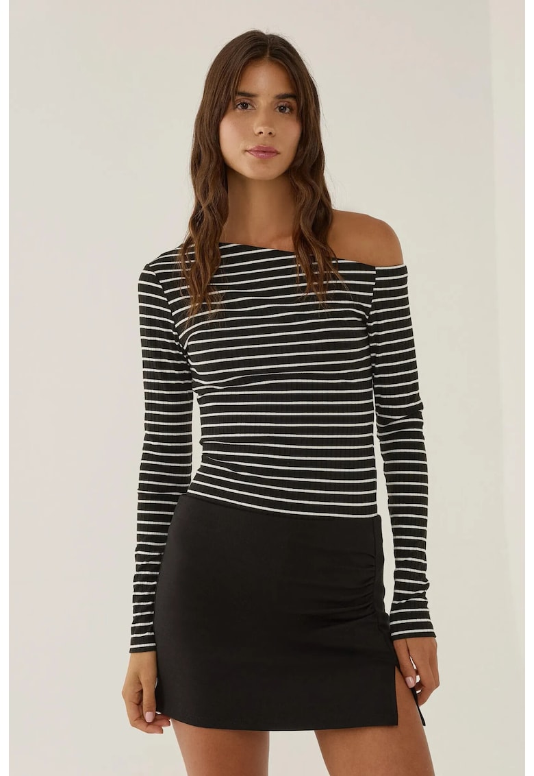 Bluza cu dungi - umeri asimetrici - negru